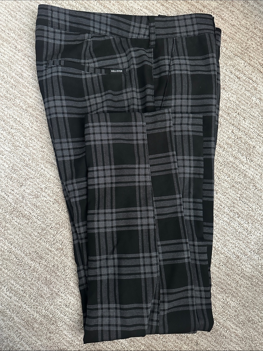 Hollister Men’s Black & Gray Plaid Chinos